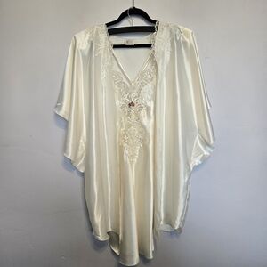 Expressions by California Dynasty beautiful VINTAGE bridal nite gown & robe set